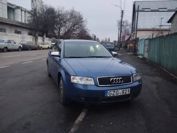 Авто Audi A4 2001 № 8314417