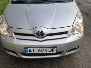 Авто Toyota Corolla Verso 2005 № 8314425