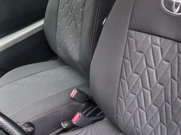 Авто Toyota Yaris 2006 № 8314427