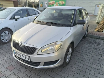 Авто Skoda Fabia 2015 № 8315368