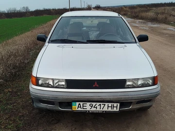 Авто Mitsubishi Lancer 1990 № 8315502