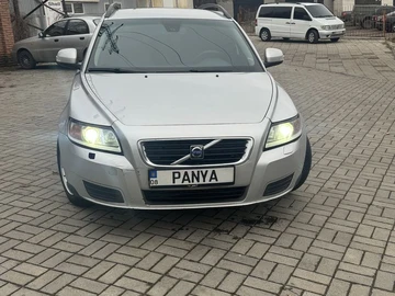 Авто Volvo V50 2010 № 8315820