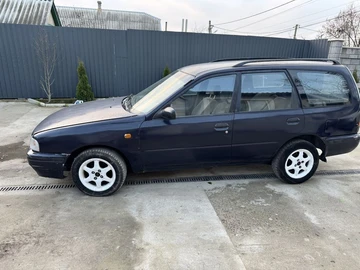 Авто Nissan Sunny 1992 № 8316141