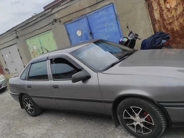 Авто Opel Vectra 1992 № 8316691