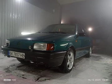 Авто Volkswagen Passat Sedan 1990 № 8316931