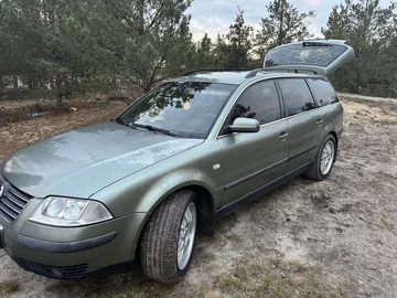 Авто Volkswagen Passat Variant 2001 № 8317114