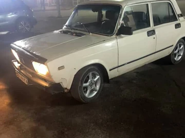 Авто ВАЗ 2105 1989 № 8317280