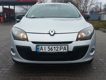 Авто Renault 4 2011 № 8317514