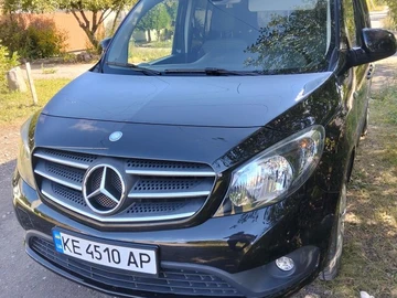 Авто Mercedes Mb 2017 № 8317518