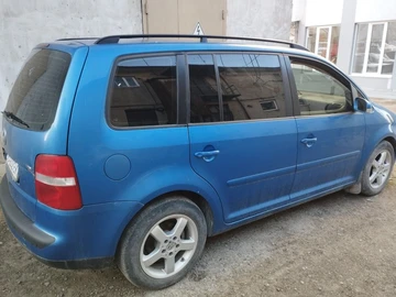 Авто Volkswagen Touran 2003 № 8317744