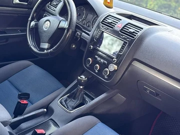 Авто Volkswagen Golf 2006 № 8317775