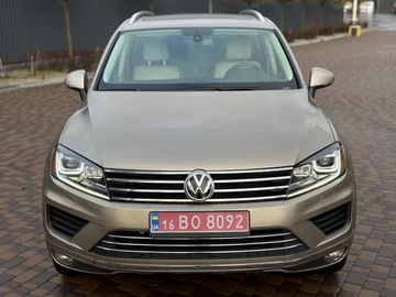 Авто Volkswagen Touareg 2015 № 8317865