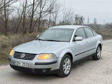 Авто Volkswagen Passat Sedan 2002 № 8317874
