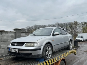 Авто Volkswagen Passat Sedan 1998 № 8318096