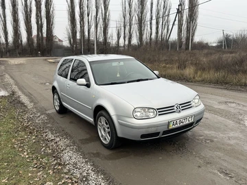 Авто Volkswagen Golf 1999 № 8318551