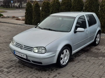 Авто Volkswagen Golf 2000 № 8318608