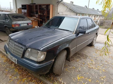 Авто Mercedes 220 1994 № 8318706