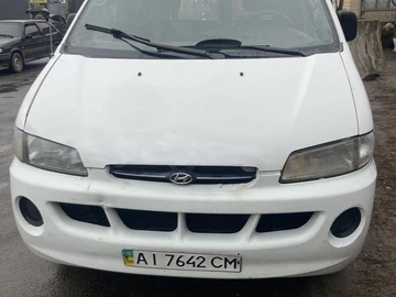 Авто Hyundai H200 2000 № 8318943
