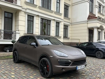 Авто Porsche Cayenne 2011 № 8319097