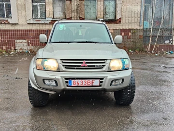 Авто Mitsubishi Pajero 2001 № 8319205