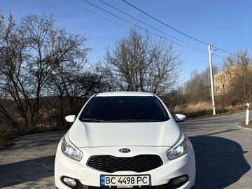 Авто KIA Cee X27 D 2012 № 8319298