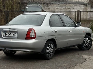 Авто Daewoo Nubira 2000 № 8319310