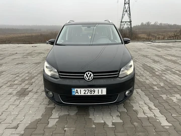 Авто Volkswagen Touran 2013 № 8319321