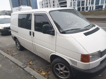 Авто Volkswagen Transporter 2000 № 8319414