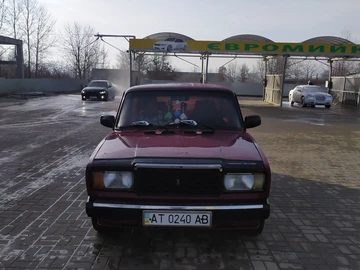 Авто ВАЗ 2107 2004 № 8319441