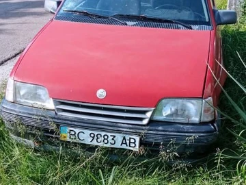 Авто Opel Admiral 1990 № 8319990