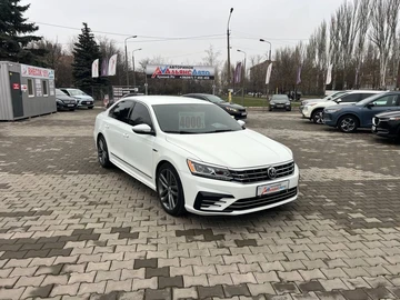 Авто Volkswagen Passat Sedan 2017 № 8320228