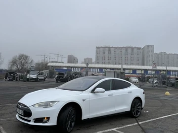 Авто Tesla Model S 2013 № 8320243