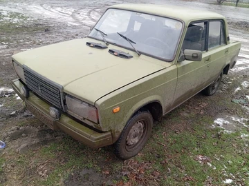 Авто ВАЗ 2107 1993 № 8320475