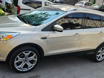 Авто Ford Escape 2016 № 8320507