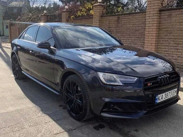 Авто Audi A4 2018 № 8320711