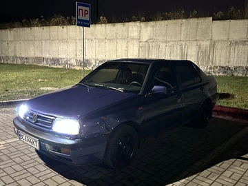 Авто Volkswagen Vento 1995 № 8321526