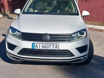 Авто Volkswagen Touareg 2016 № 8321592