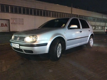 Авто Volkswagen Golf 2000 № 8321920