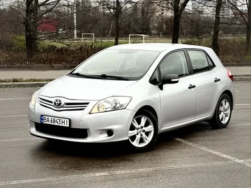 Авто Toyota Auris 2011 № 8322247