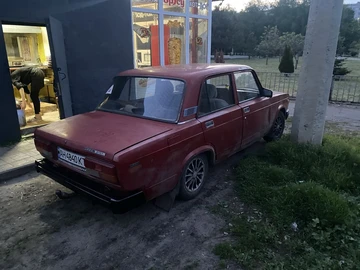Авто ВАЗ 2107 1984 № 8322400