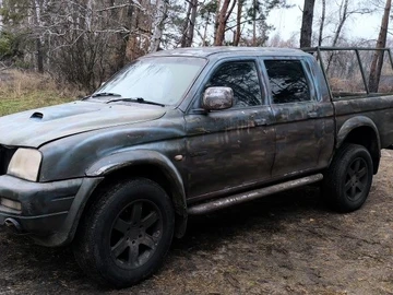 Авто Mitsubishi L 200 2003 № 8322864