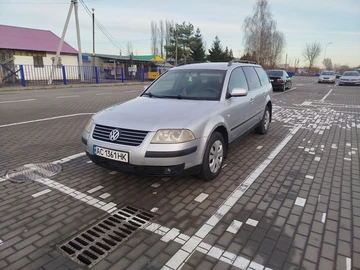 Авто Volkswagen Passat Variant 2002 № 8323383