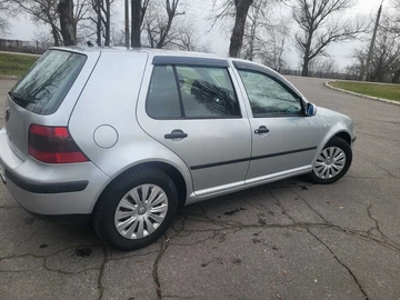 Авто Volkswagen Golf 2001 № 8323761