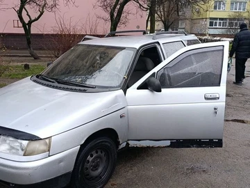 Авто ВАЗ 2111 2001 № 8324116