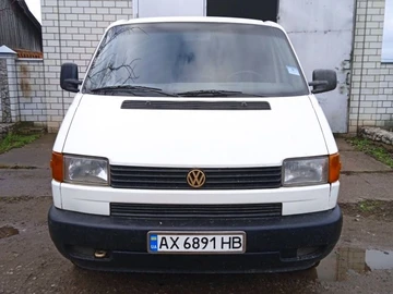 Авто Volkswagen Transporter 2000 № 8324215