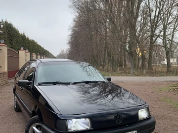 Авто Volkswagen Passat Hatchback 1991 № 8324281