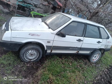 Авто ВАЗ 2109 1991 № 8324614