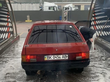 Авто ВАЗ 2109 1988 № 8324876
