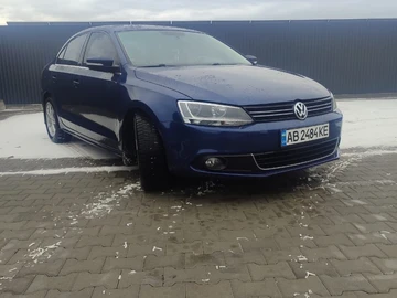 Авто Volkswagen Jetta 2011 № 8324965