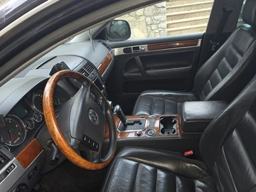 Авто Volkswagen Touareg 2006 № 8324979